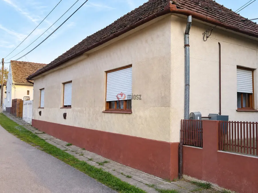 eladó családi ház, Véménd