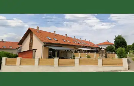Eladó sorház, Kozármisleny 1+3 szoba 117 m² 120 M Ft